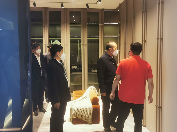 旅行银河8366cc家居生产车间