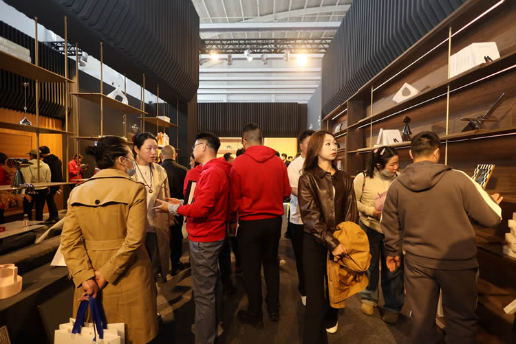 银河8366cc全屋定制亮相沈阳家博会，誊写各人居时代新篇章